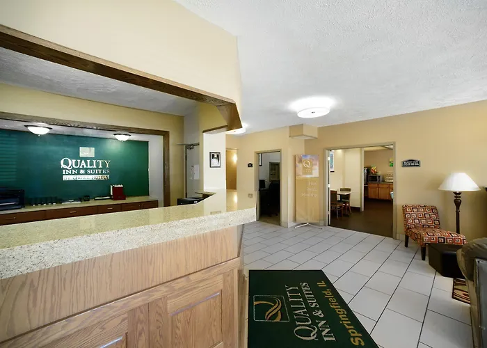 Hotel Quality & Southwest Near I-72 Springfield