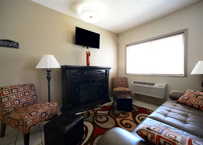 Hotel Quality & Southwest Near I-72