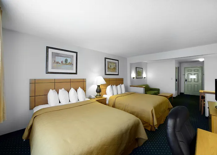 Hotel Quality & Southwest Near I-72 Springfield