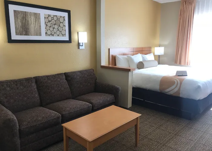 Quality & Southwest Near I-72 Hotel