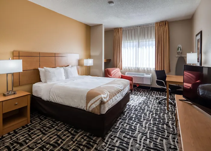 Hotel Quality & Southwest Near I-72 Springfield