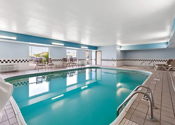 Hotel Quality & Southwest Near I-72 4*