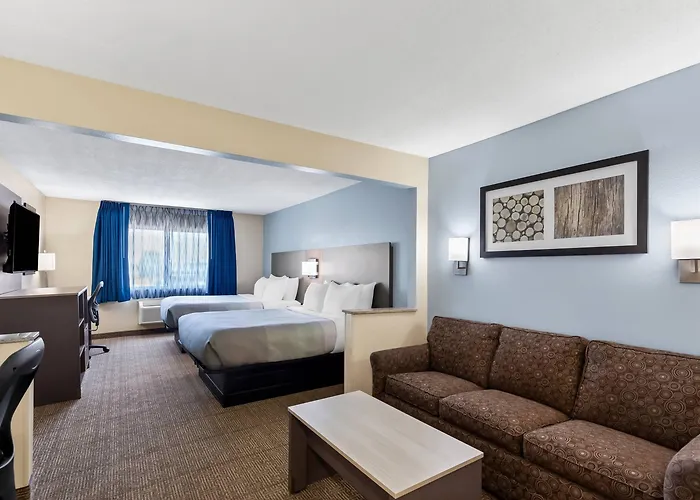 Hotel Quality & Southwest Near I-72