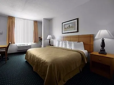 Quality & Southwest Near I-72 Hotel 4*